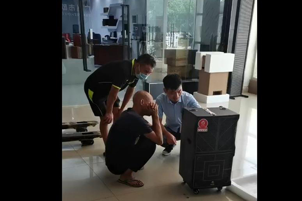 廣州黃先生選購爵士龍AD系列家用音響，感受爵士龍聽覺盛宴！